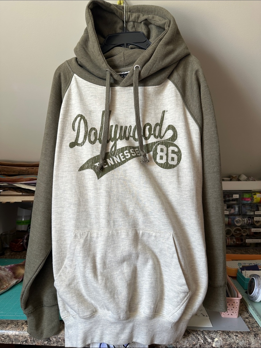 Women's Hooded Raglan Sweatshirt - Dollywood